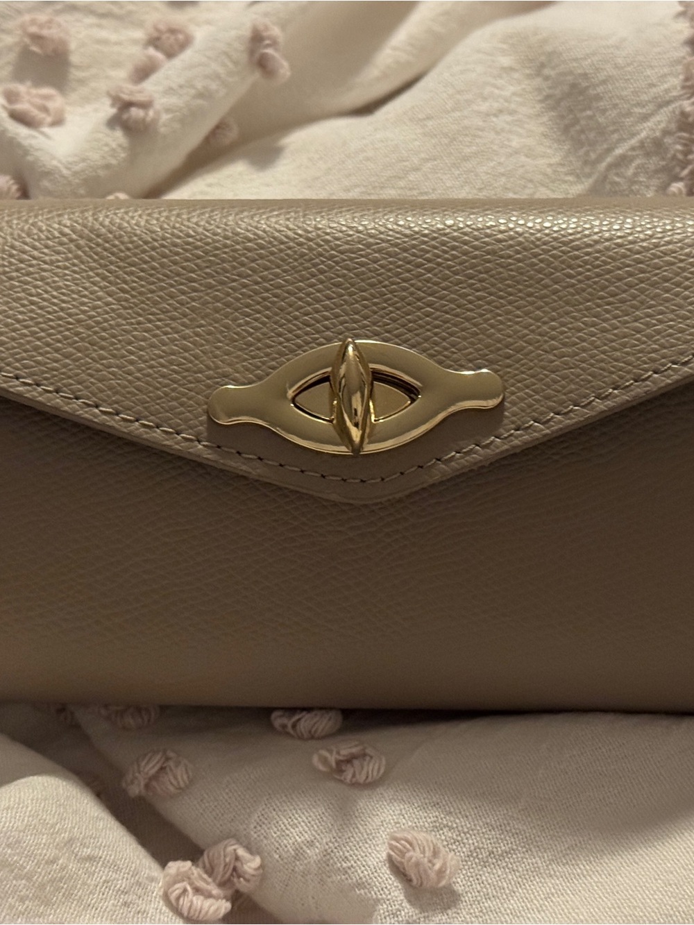 ISADORA made in italy leather turn lock close wallet